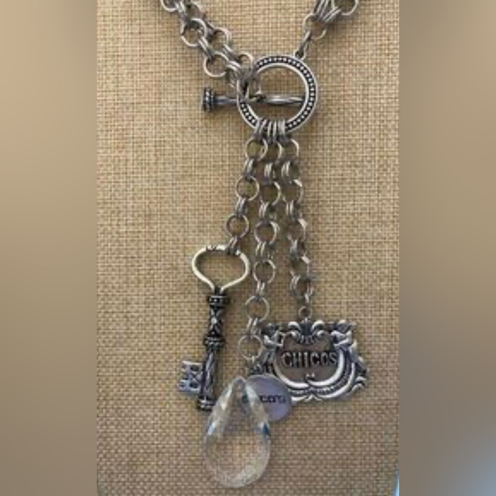 Chico's 35 year anniversary 2018 18 inch lariat charm necklace